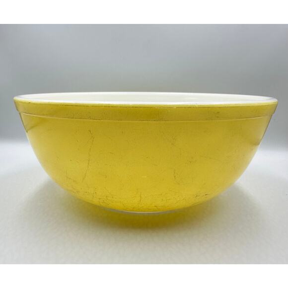 Vintage PYREX Glass #404 Yellow Primary Nesting 4 Qt Mixing Bowl